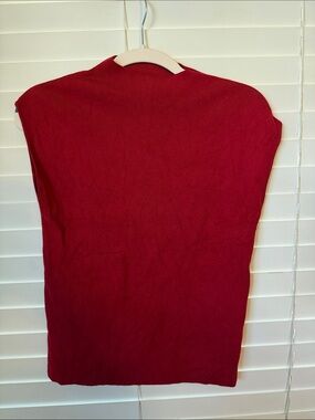Mango Sleeveless Knit Top in Deep Red